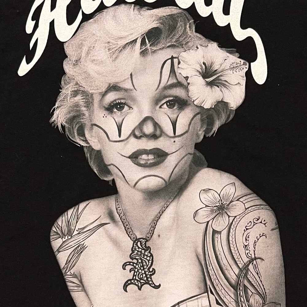 Marilyn Monroe Hawaiian Tee (from Hawaii) - Picture 2 of 6